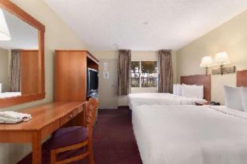 Days Inn by Wyndham Las Vegas Wild Wild West Gambling Hall image 11